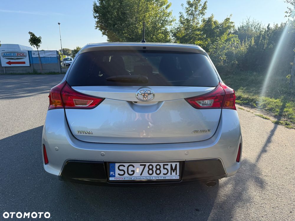 Toyota Auris 1.6 Premium - 9