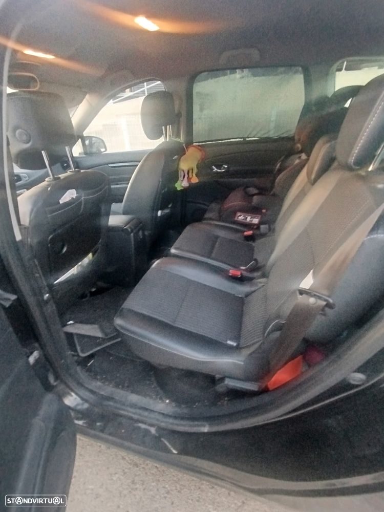 Renault Grand Scénic - 12