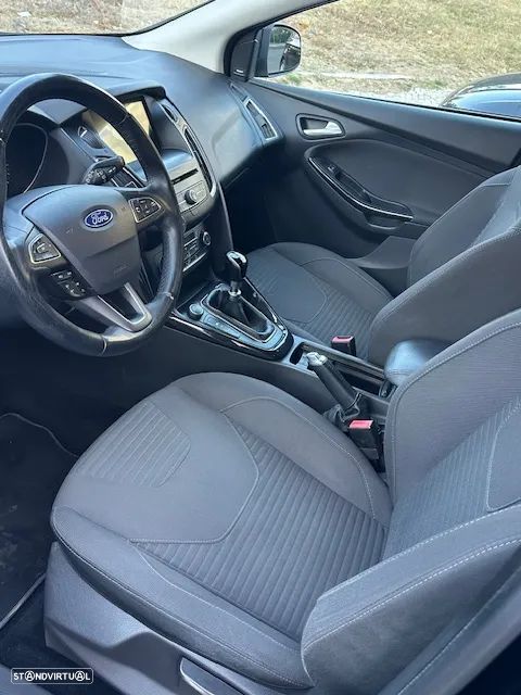 Ford Focus SW 1.0 EcoBoost Titanium - 9