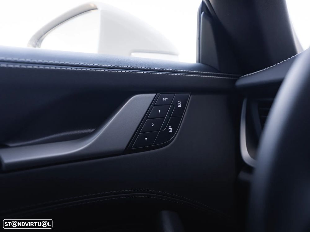 Porsche 911 (992) Carrera - 31