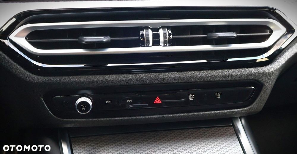 BMW Seria 3 - 36
