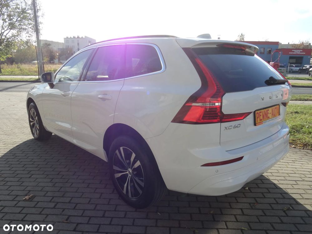 Volvo XC 60 B4 D AWD Geartronic Momentum Pro - 6