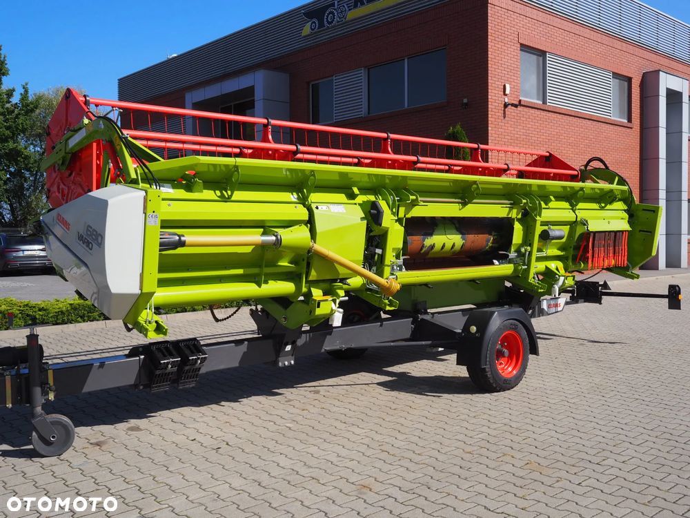 Claas Trion 650 GPS + V680 - 12