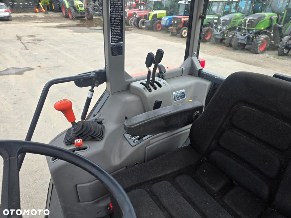 Kubota ME5700 Hydraulic Shuttle - 7