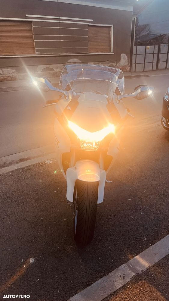 Honda VFR 1200F - 7