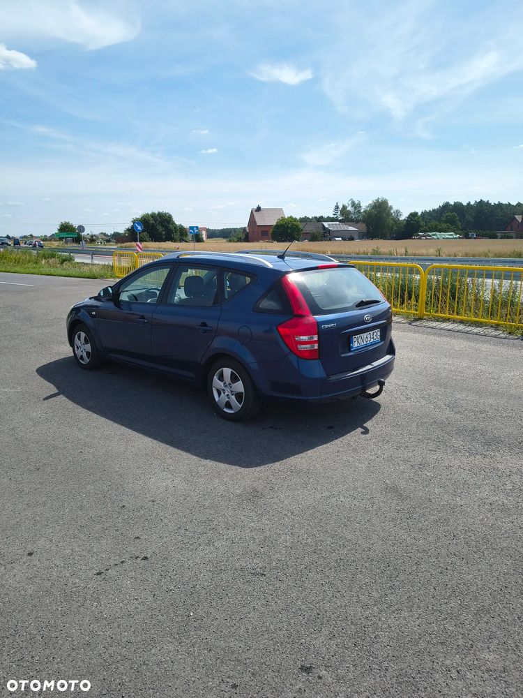 Kia Ceed 1.6 Crdi Comfort + - 5