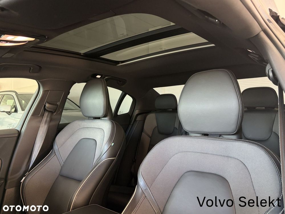 Volvo S60 B5 B AWD Plus Dark - 11