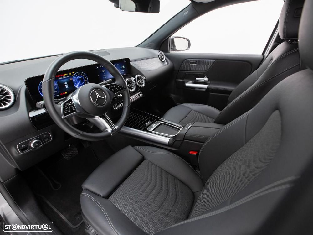 Mercedes-Benz EQA 300 4Matic Progressive - 8