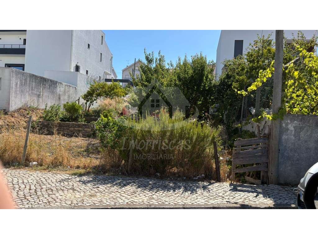 Terreno urbano com 263.70 m² no Bairro das Maroitas, São João da Talha - Grande imagem: 4/8