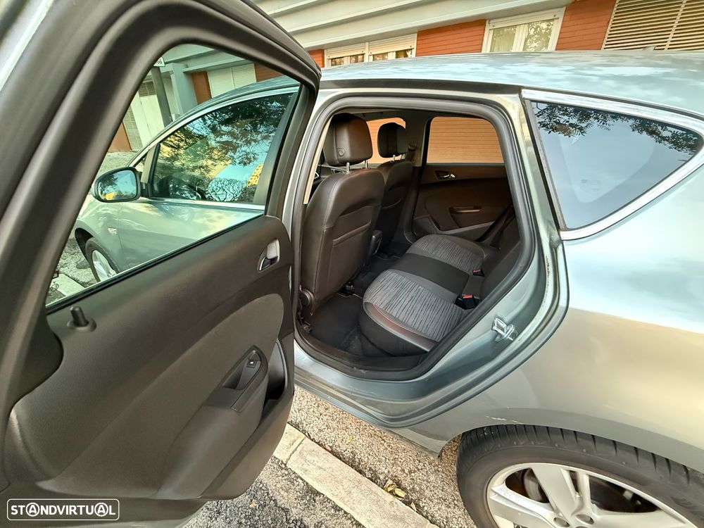 Opel Astra 1.6 CDTi Cosmo Start/Stop - 9