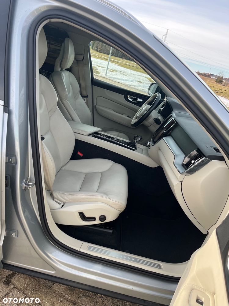 Volvo XC 60 T6 AWD Geartronic Momentum Pro - 13