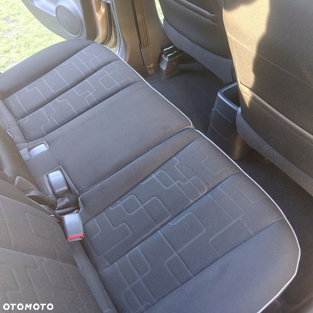 Kia Venga - 7