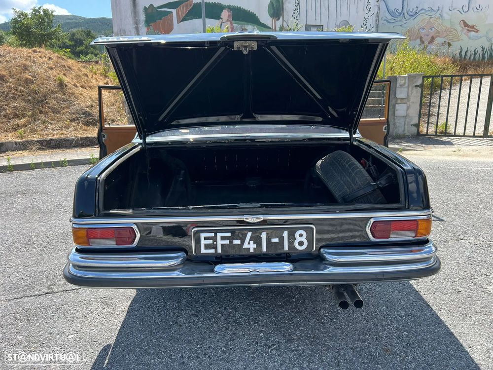 Mercedes-Benz 280 - 11