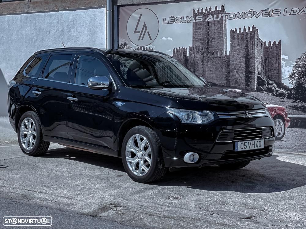 Mitsubishi Outlander - 1