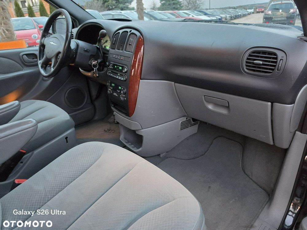 Chrysler Voyager - 37