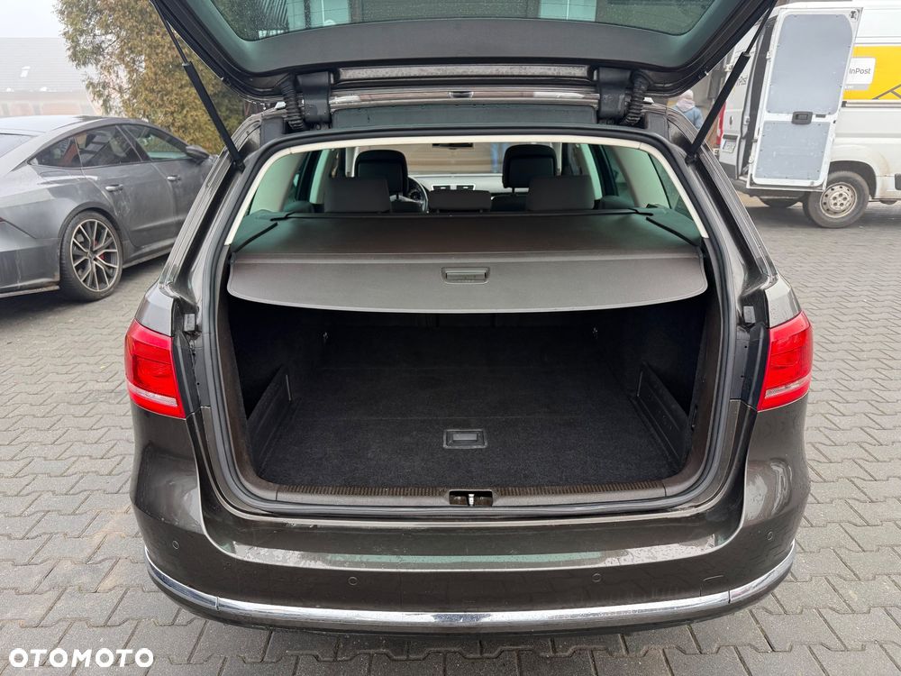 Volkswagen Passat 2.0 TDI Comfortline DSG - 14