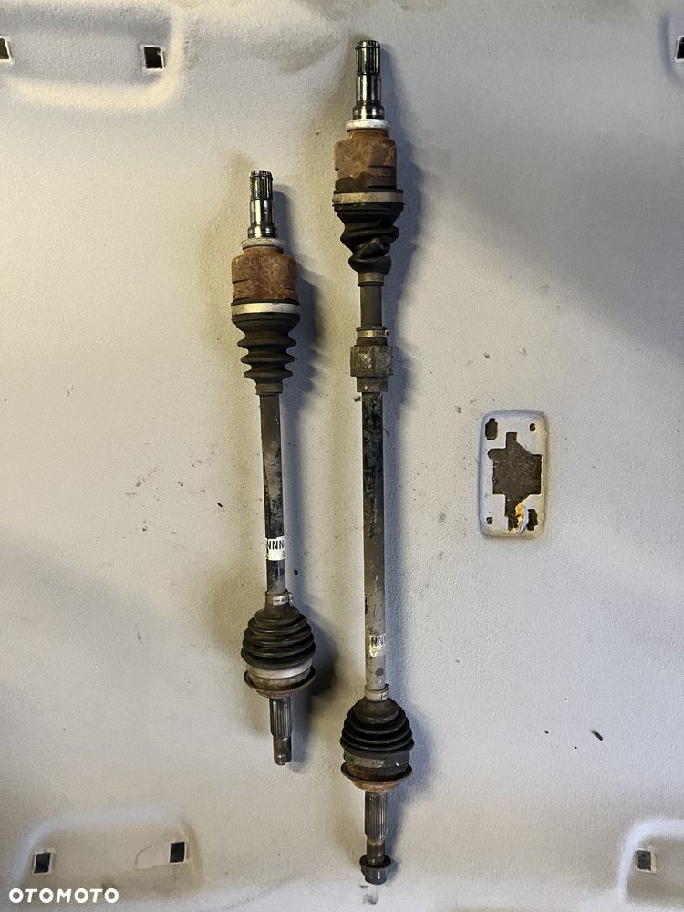 Półoś prawa, lewa Toyota Yaris 1.33B Lift 09-11r. - 1