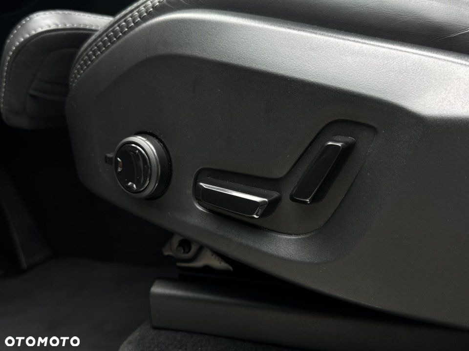 Volvo XC 90 - 19
