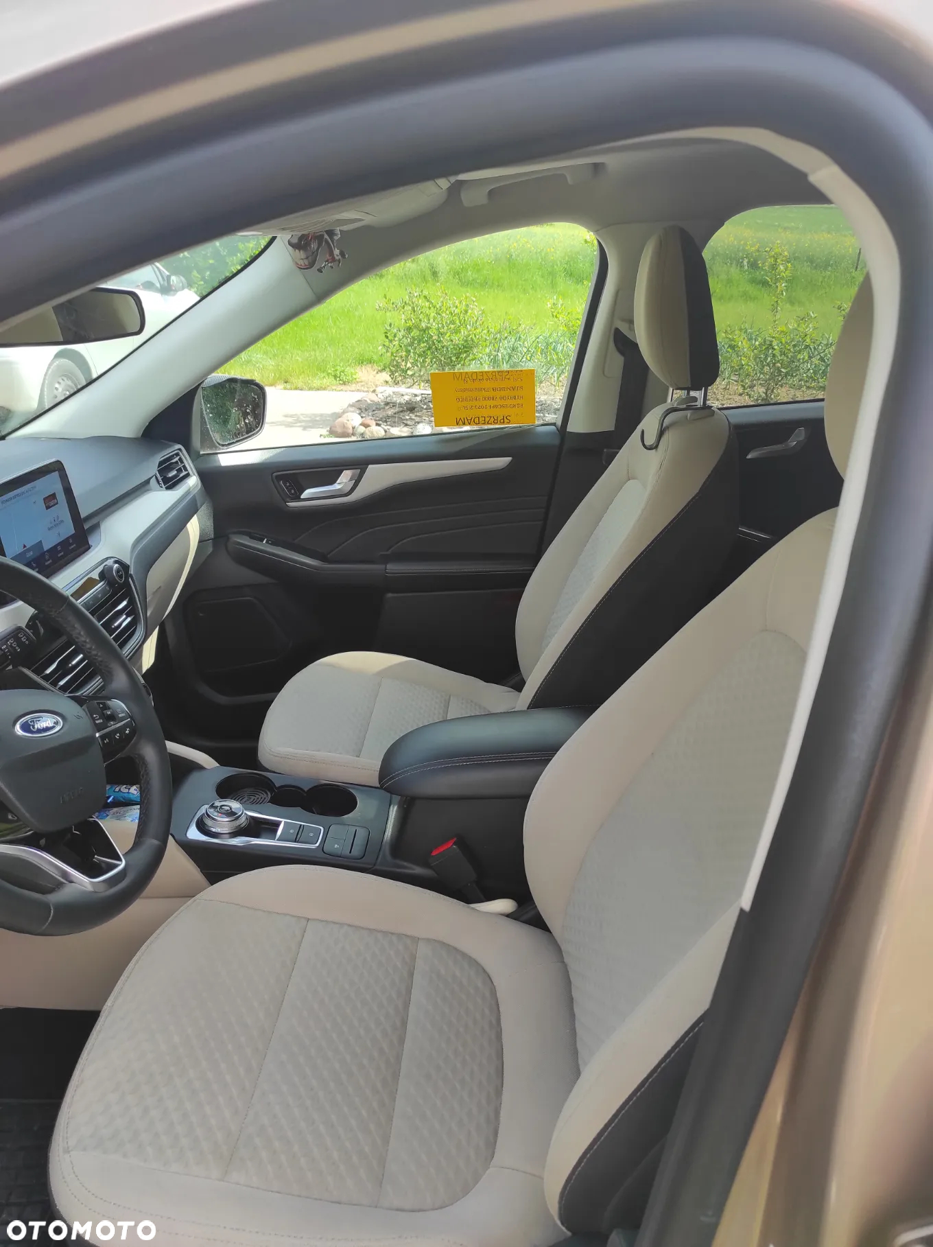 Ford Kuga - 8