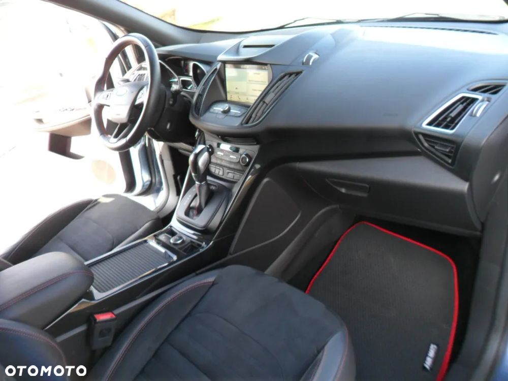 Ford Kuga 1.5 TDCi 2x4 ST-Line - 25