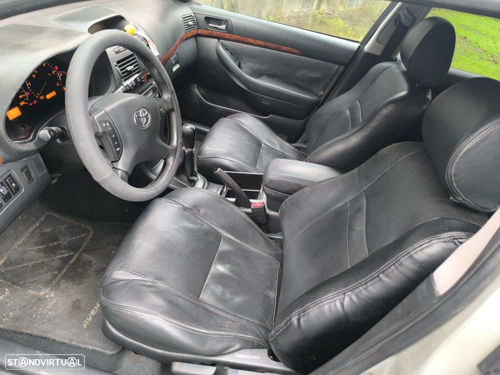 Toyota Avensis SW 2.0 D-4D - 6