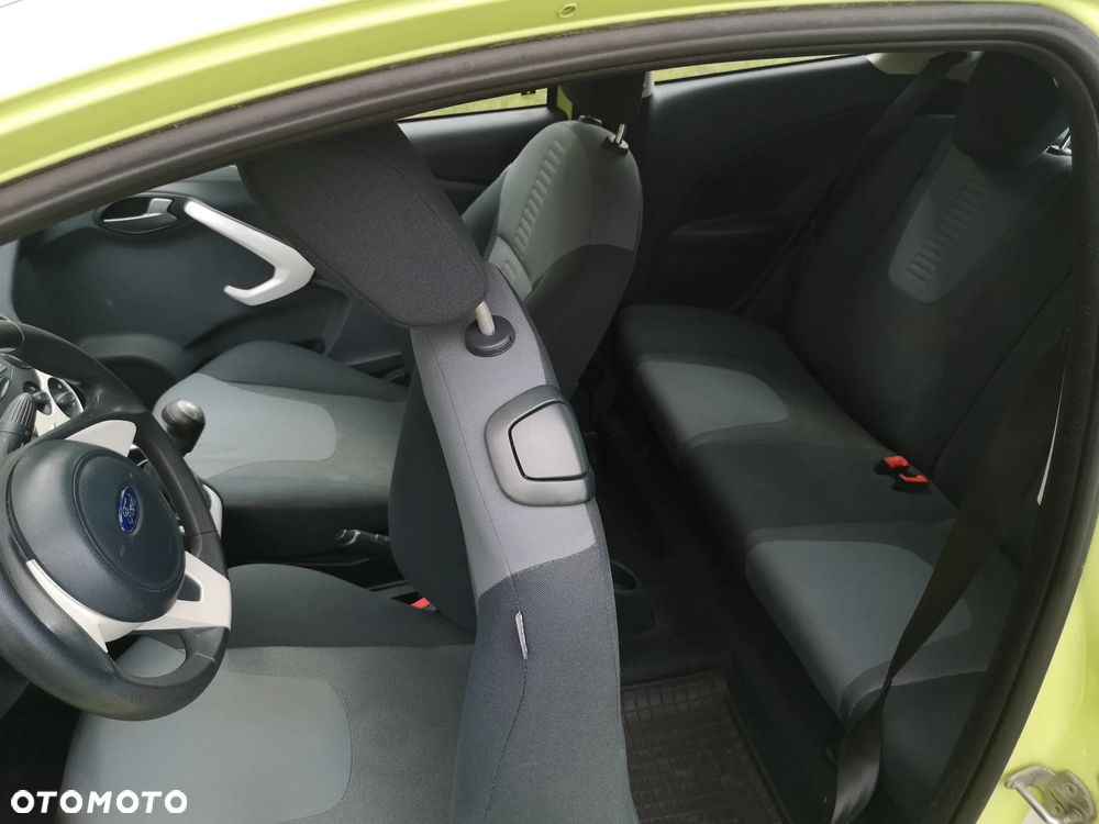 Ford KA 1.2 Titanium (air2) - 10