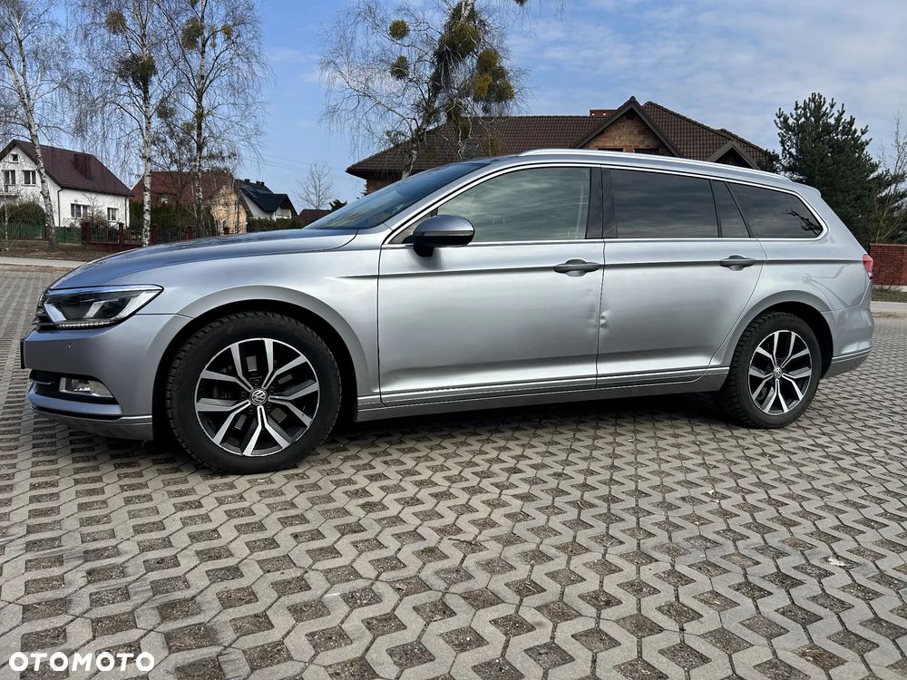 Volkswagen Passat - 2