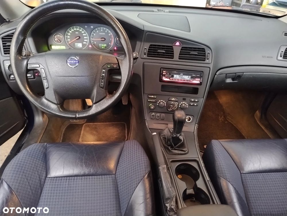 Volvo V70 2.5T - 4