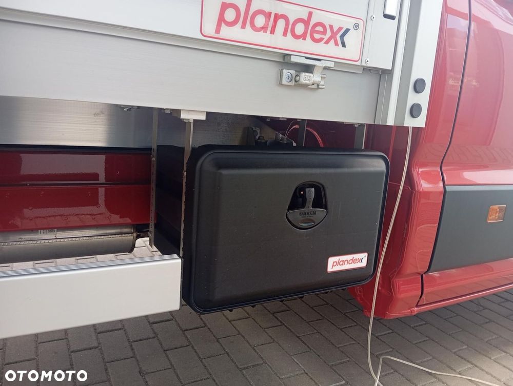 Volkswagen Crafter - 13