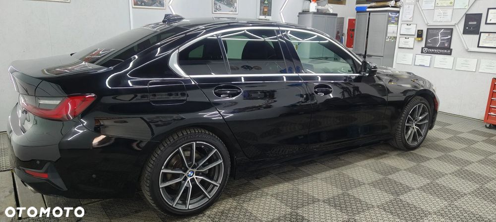 BMW Seria 3 318d Edition Luxury Line Purity - 13