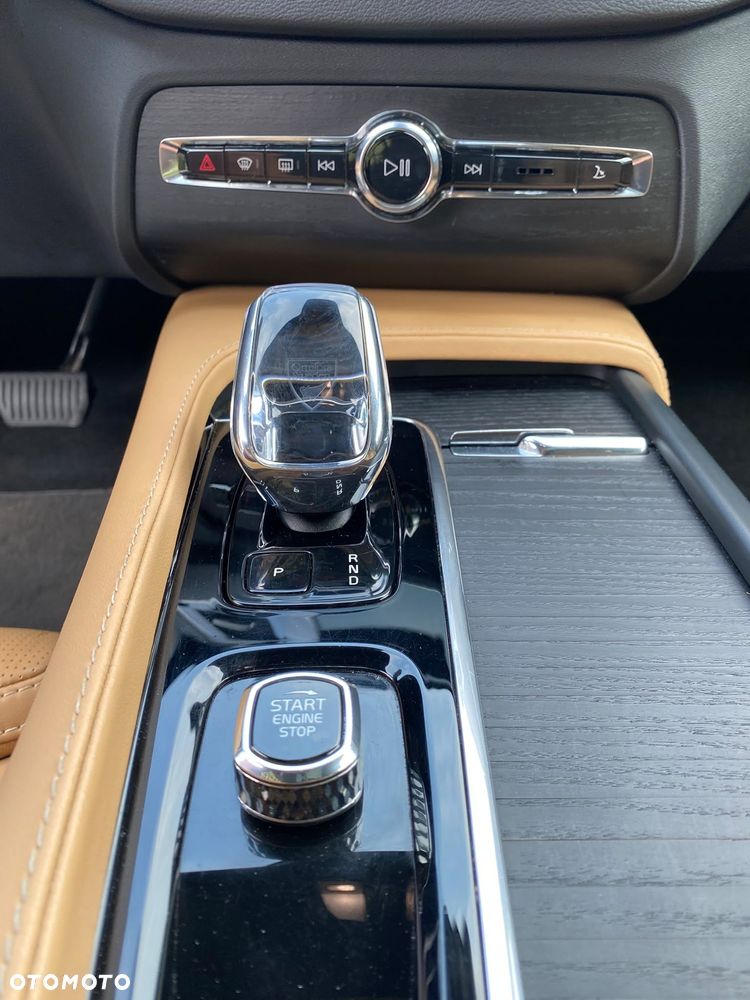 Volvo XC 90 B5 D AWD Ultimate Bright 7os - 17