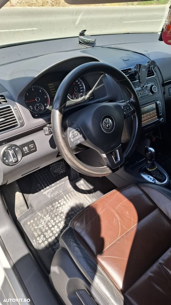 Volkswagen Touran 2.0 TDI DPF Highline DSG - 5