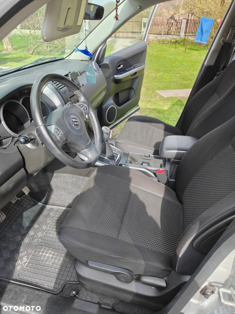 Suzuki Grand Vitara 2.4 Premium - 6