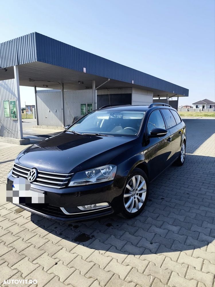 Volkswagen Passat - 1