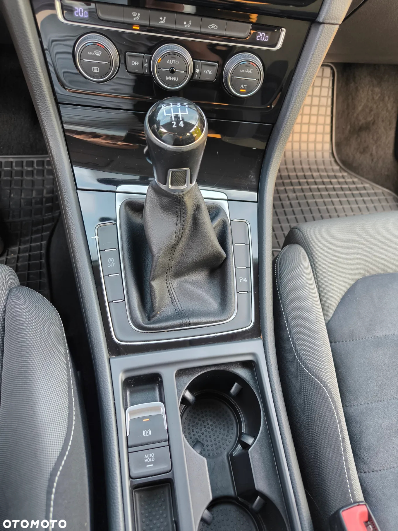 Volkswagen Golf VII 1.6 TDI BMT Highline - 7