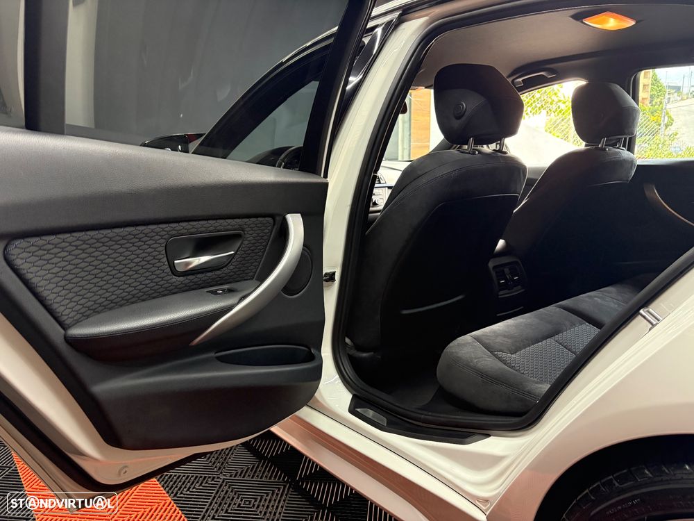 BMW 320 d Auto Pack M - 36