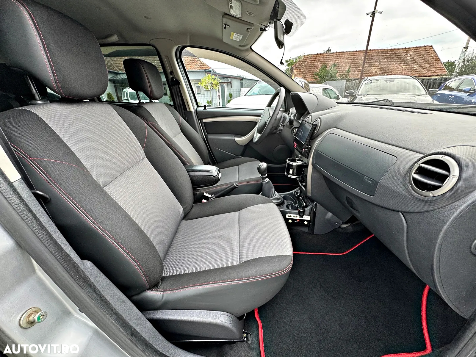 Dacia Duster 1.5 dCi 4x4 Laureate - 8
