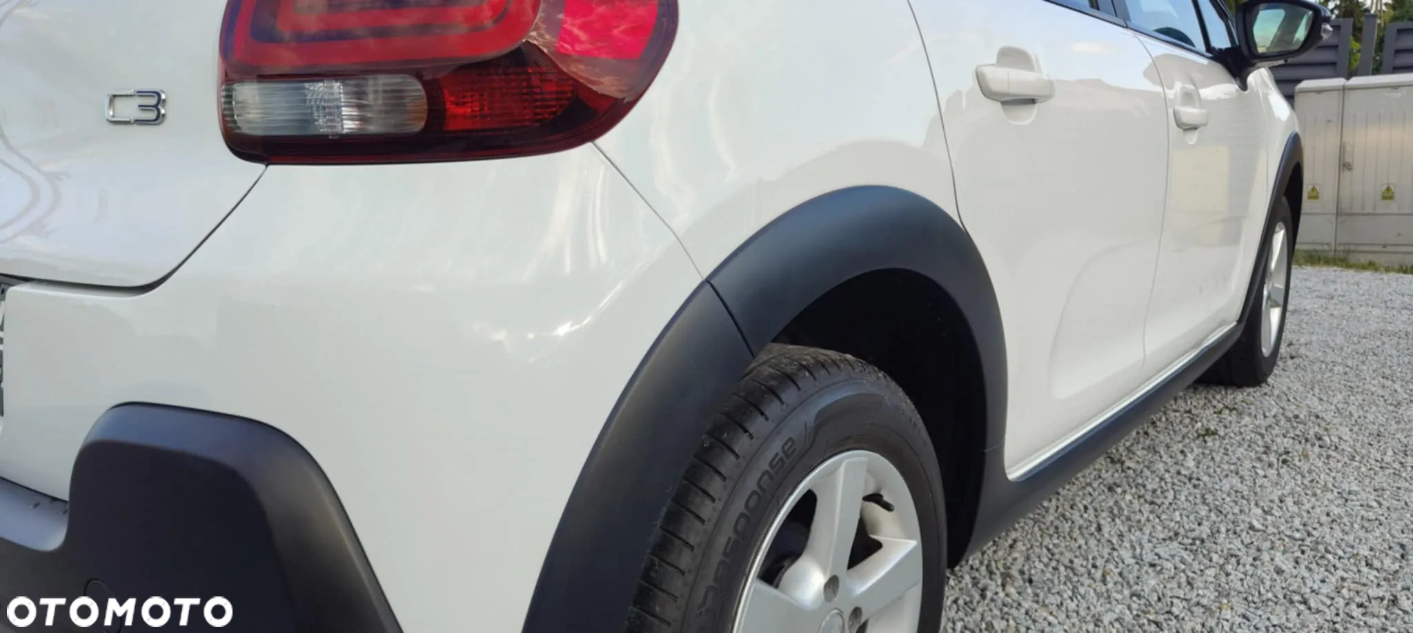 Citroën C3 Pure Tech 82 SHINE - 11