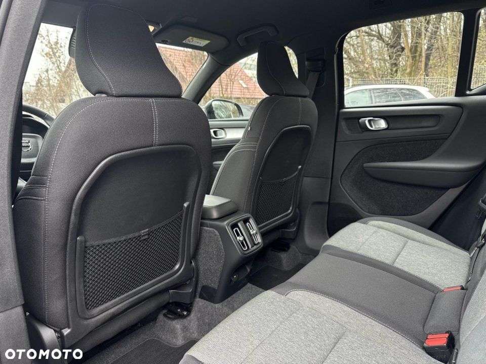 Volvo XC 40 - 18