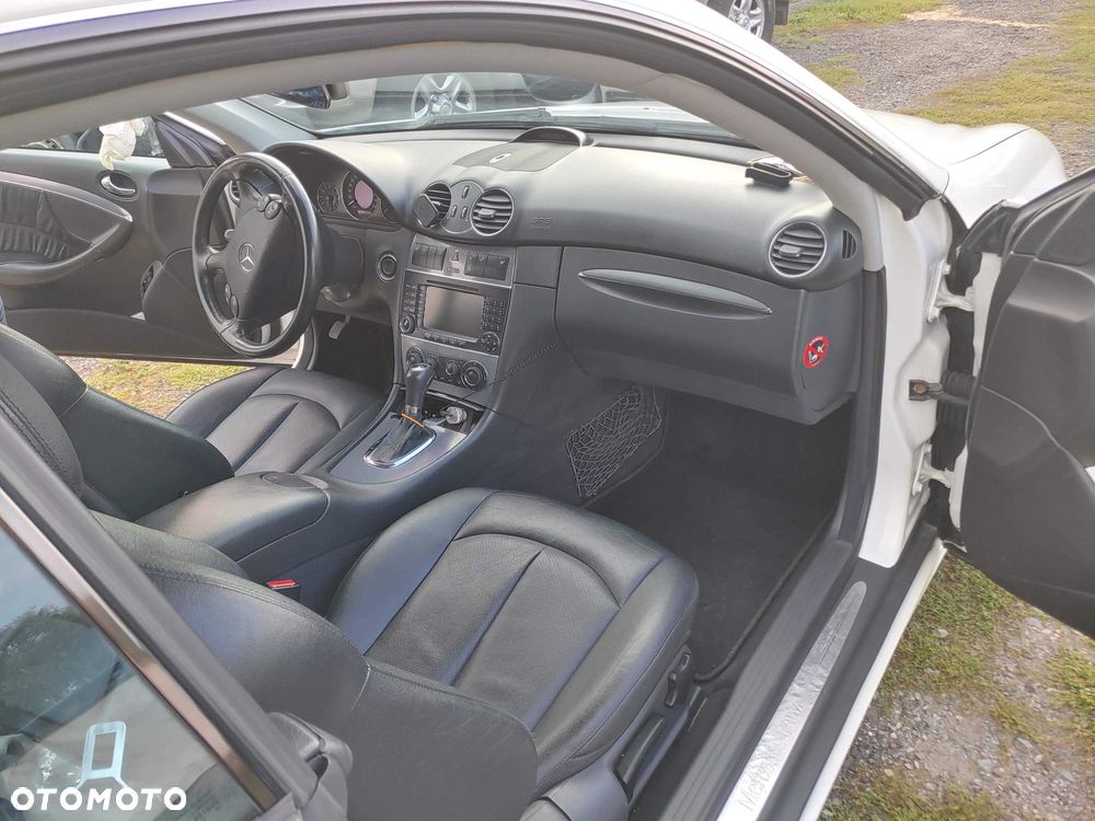 Mercedes-Benz CLK - 4