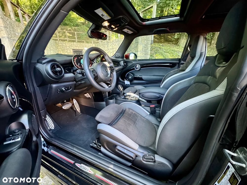 MINI John Cooper Works - 8