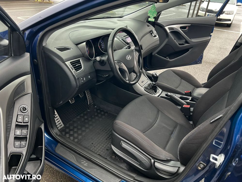 Hyundai Elantra 1.6 MPi Highway - 5