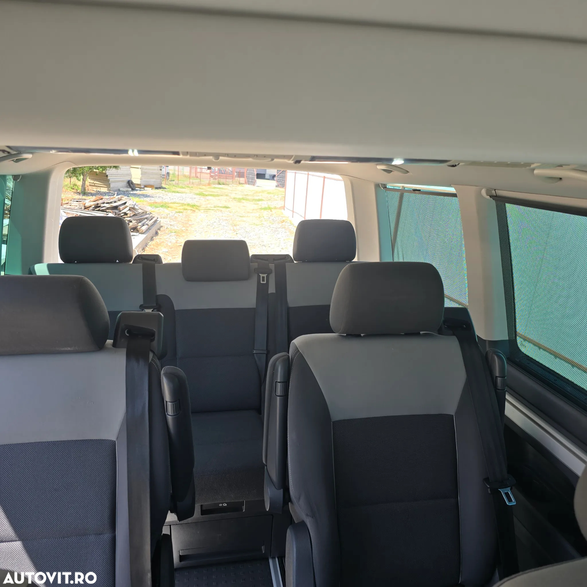 Volkswagen Multivan - 10