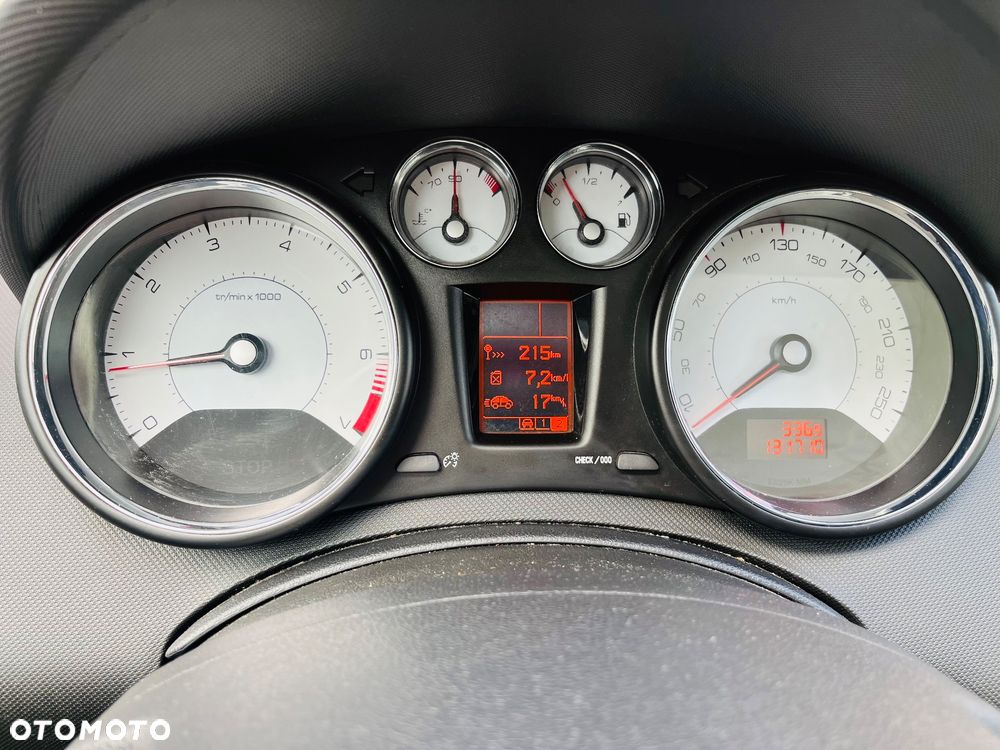 Peugeot 308 120 VTi Allure - 19