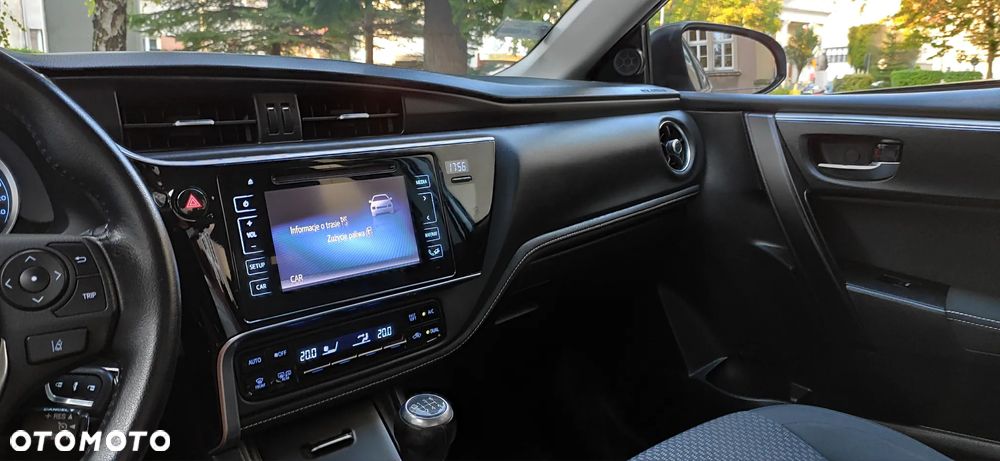 Toyota Corolla 1.6 Comfort - 35