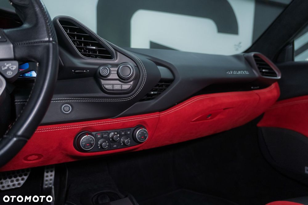Ferrari 488 - 35