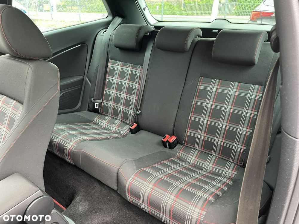Volkswagen Polo - 14