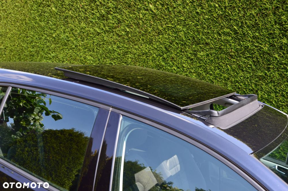 Volkswagen Golf - 33