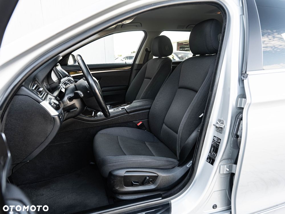 BMW Seria 5 - 24