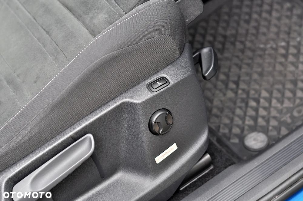 Volkswagen Touran 2.0 TDI BMT Highline DSG - 37